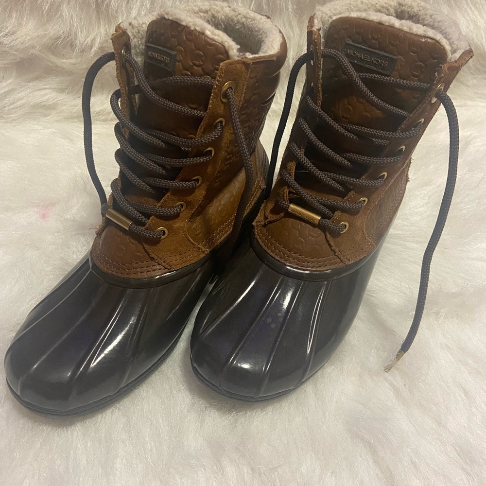 Michael kors duck boots
